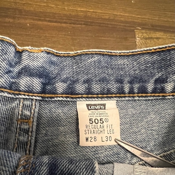 Levi’s 505 Acid Wash Cutoff Jeans Shorts 28 - Picture 3 of 5